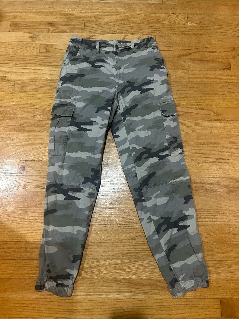 American Eagle Outfitters Olive & Gray Camo Cargo Joggers